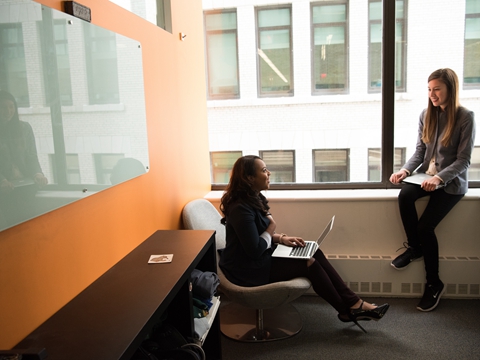 香港股權(quán)轉(zhuǎn)讓需繳納哪些稅費？全面解析！