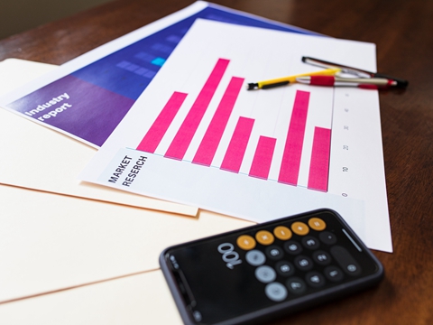 為何香港公司審計(jì)報告出現(xiàn)保留意見？深度解析