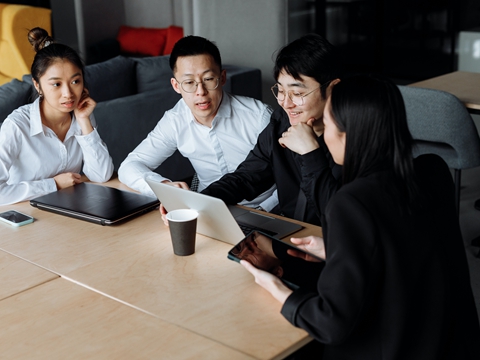 如何順利完成香港稅務(wù)申報？關(guān)鍵文件與流程解析